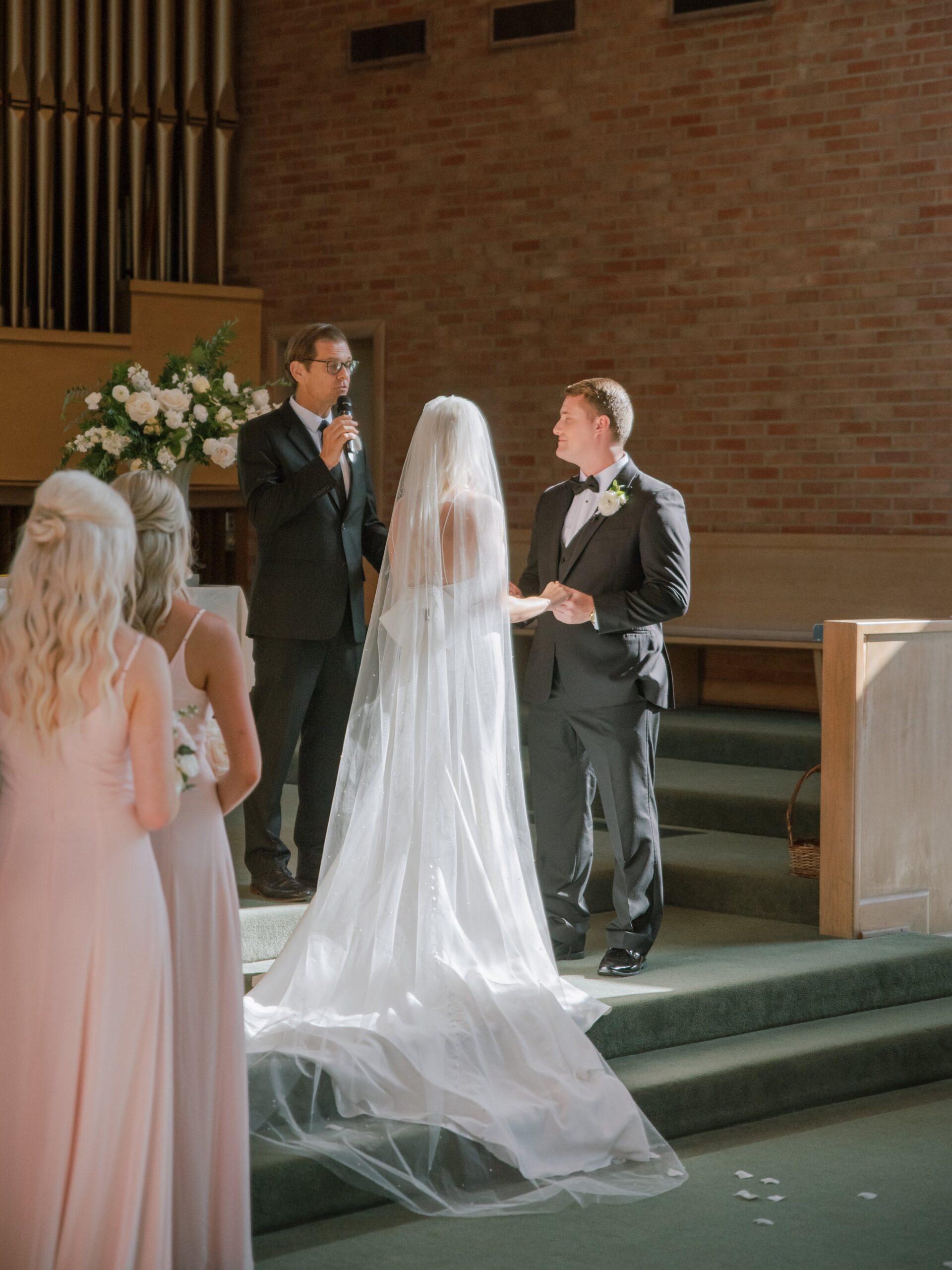 Vine Street Christian Church wedding