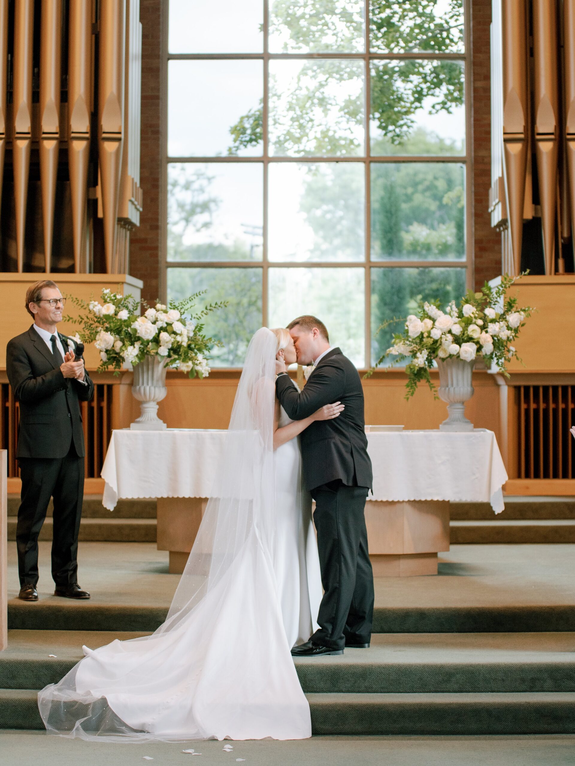 Vine Street Christian Church wedding